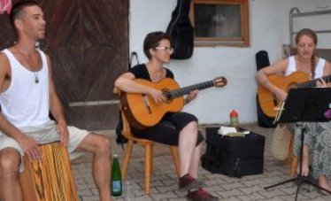 Musik von Stefan, Kerstin und Gandharvika